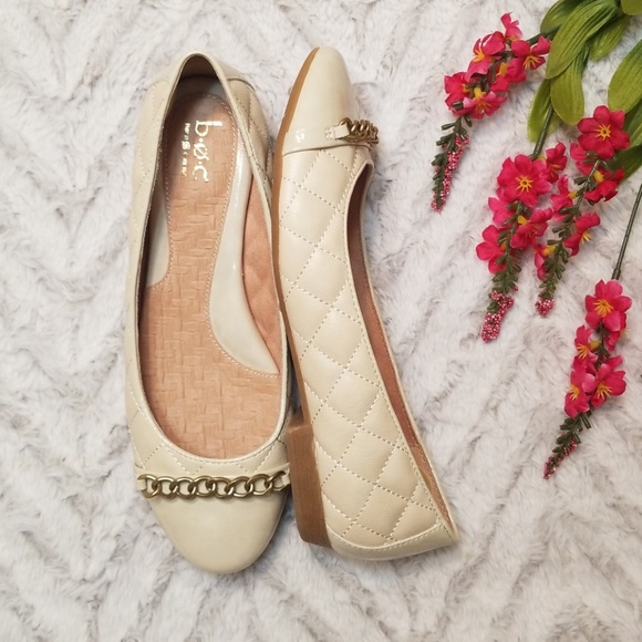 b.o.c. Shoes - b.o.c. Cream Flats EUC